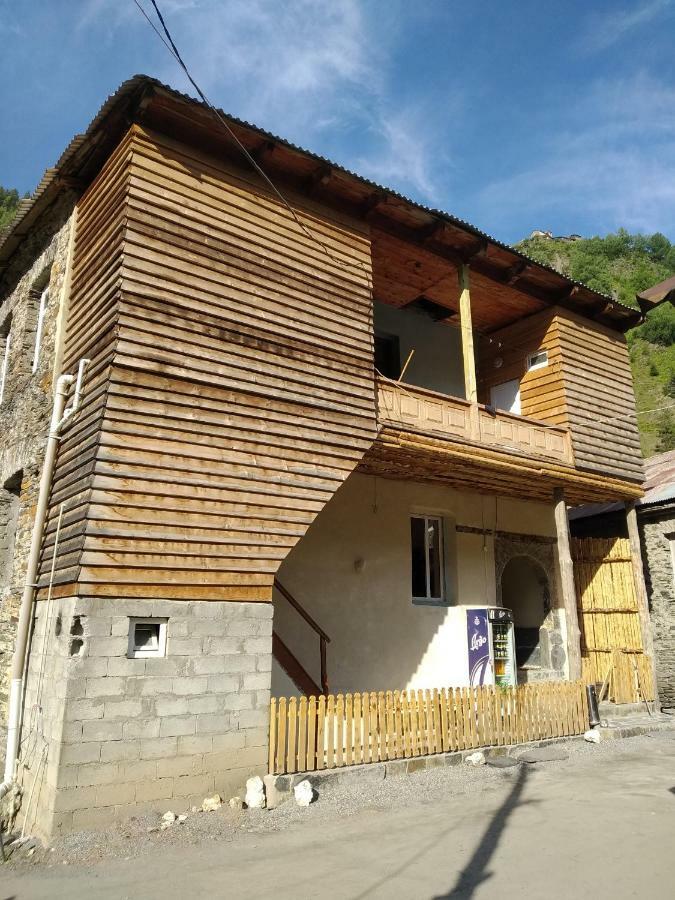 Raul Lushnu Darbaz Bed & Breakfast Mestia Eksteriør bilde
